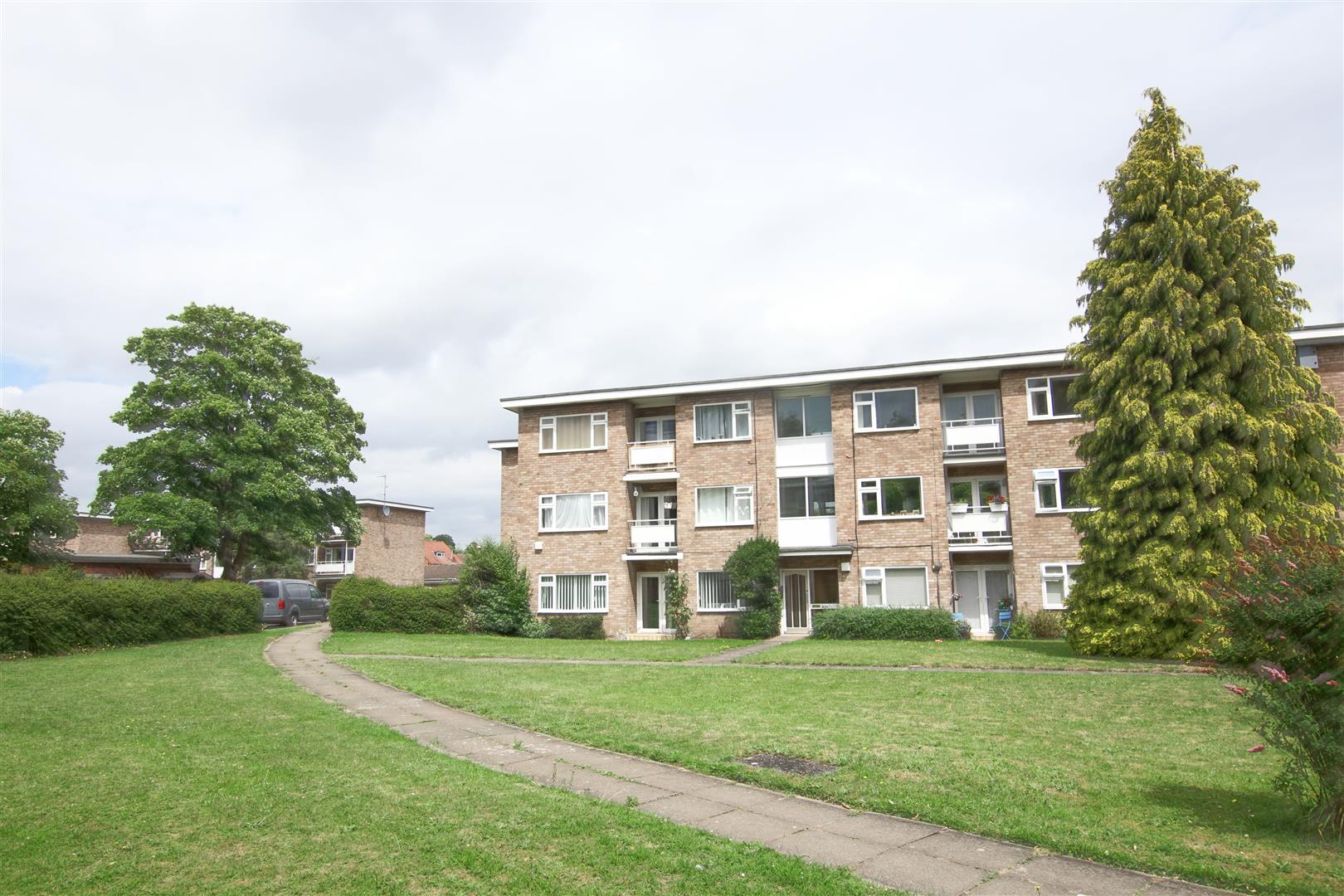 St Johns Court, Warwick